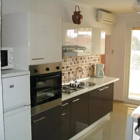 In With Sea Views, Balcony, Air Conditioning, Wifi 227-1 Apartman Fazana
