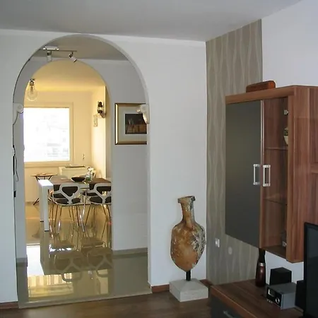Apartman In With Sea Views, Balcony, Air Conditioning, Wifi 227-1
